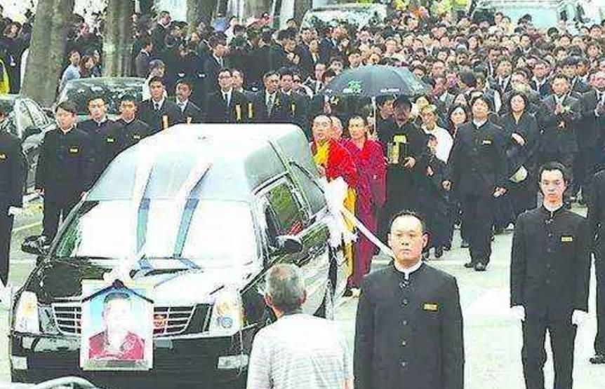 澳門六開彩天天正版免費(fèi)，澳門六開彩正版免費(fèi)天天彩開獎(jiǎng)?lì)A(yù)測(cè)